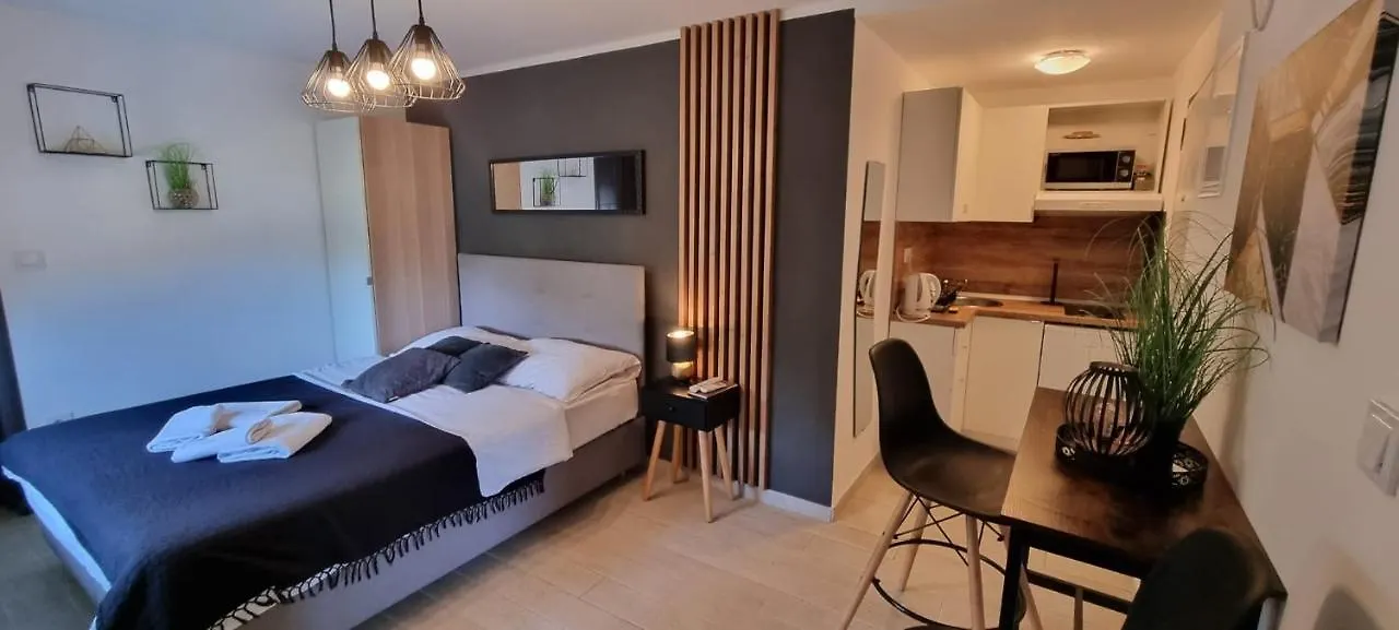 Apartments Jaki Crikvenica 0*,